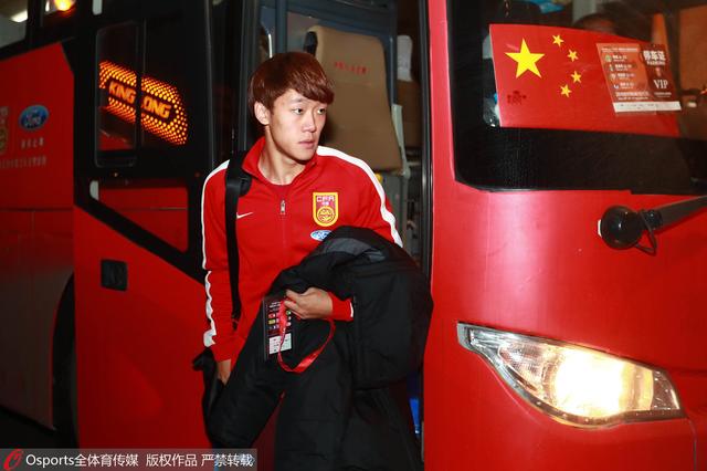 大奶美女跳舞