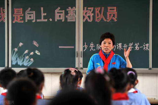 人妻拉拉链