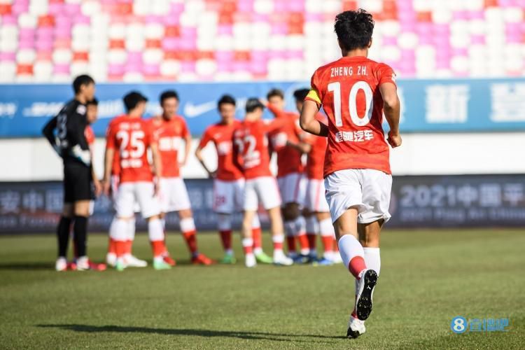 国产亚洲人成在线影院